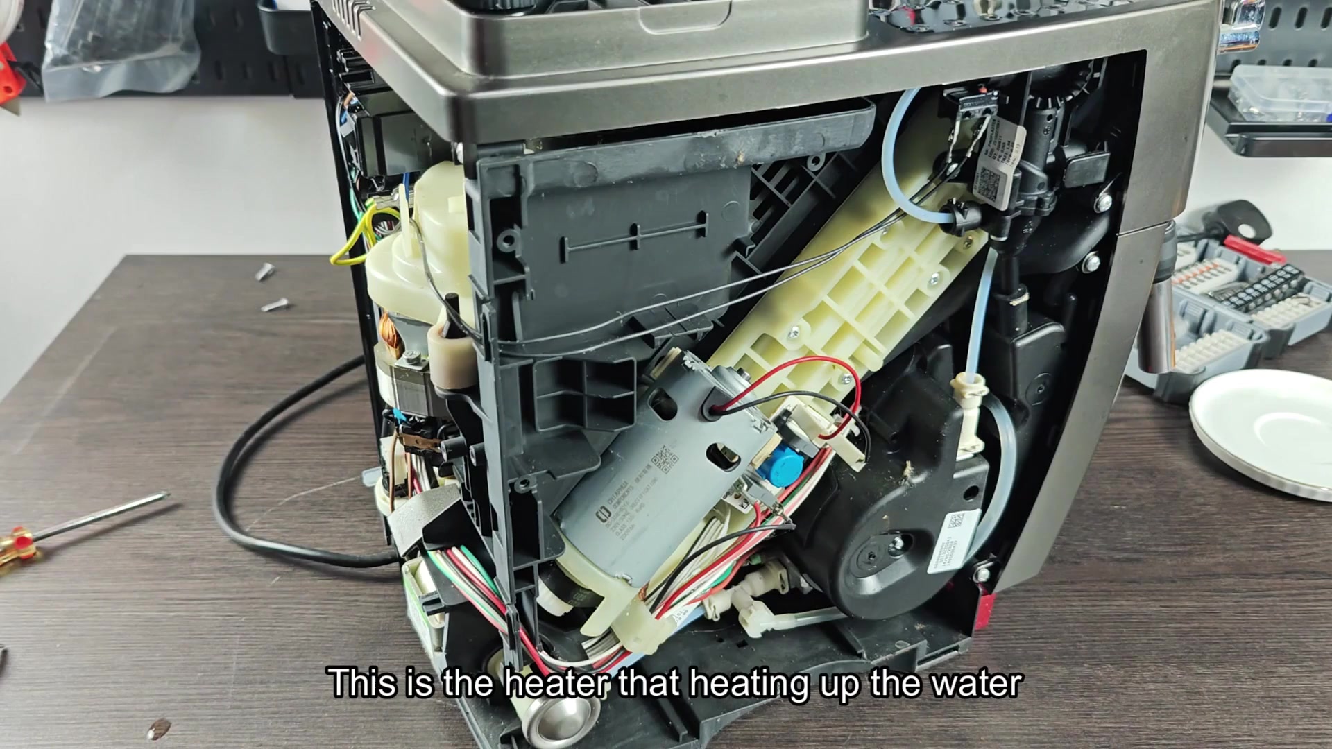 Internal heater component for heating water Internal heater component for heating water