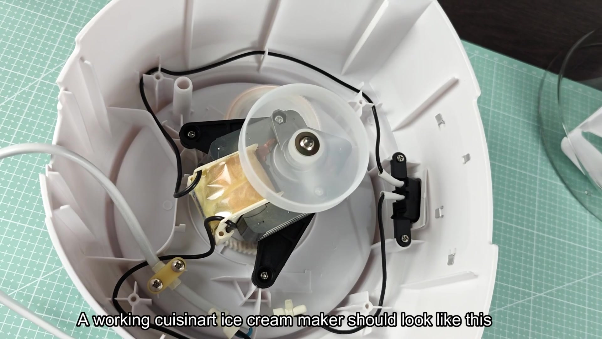 Internal motor belt and pulley assembly Internal motor belt and pulley assembly