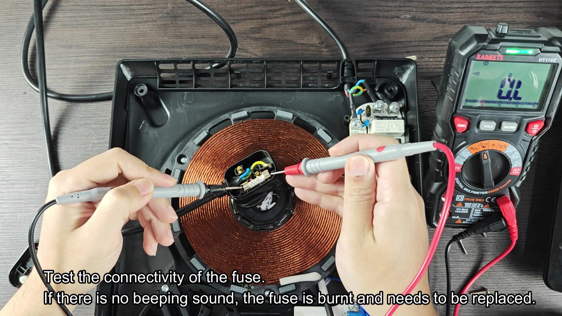 Multimeter testing fuse continuity Multimeter testing fuse continuity