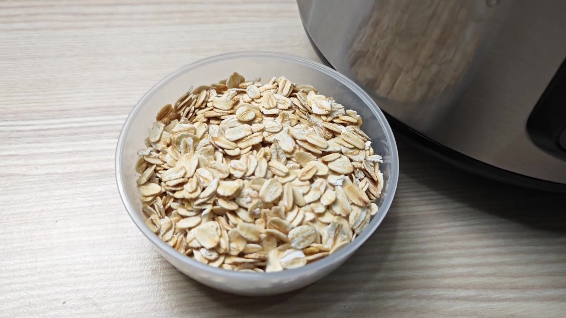 Quaker oats and Aroma rice cooker Quaker oats and Aroma rice cooker
