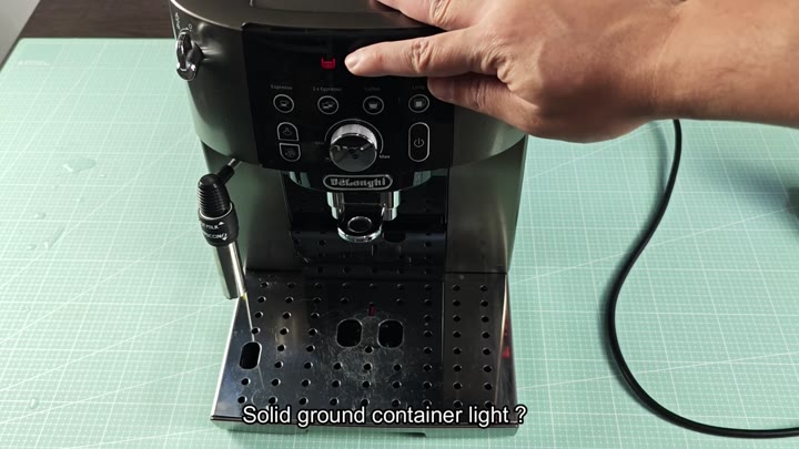 Red ground container light on DeLonghi Red ground container light on DeLonghi
