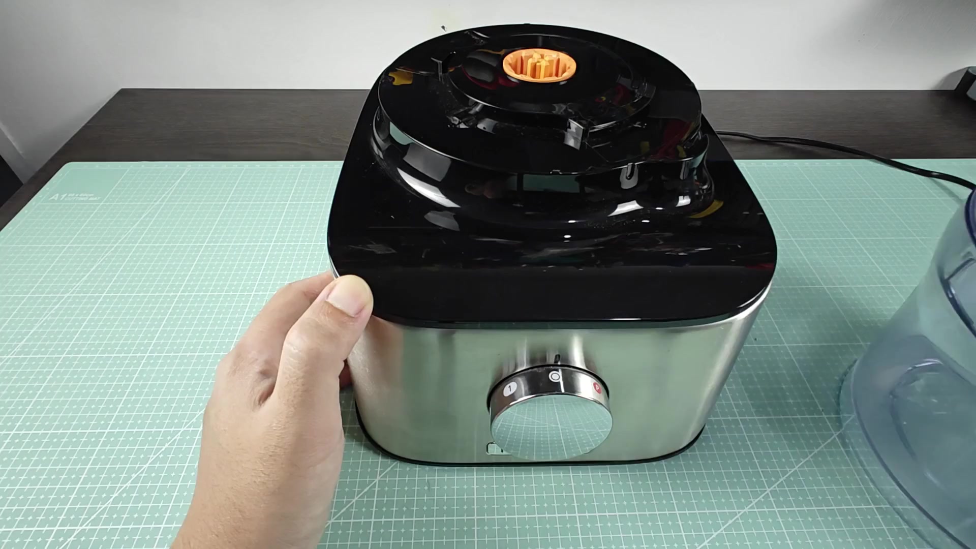 Secure plastic bowl onto base Secure plastic bowl onto base