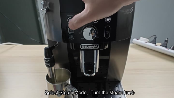 Select steam mode and turn the steam knob Select steam mode and turn the steam knob