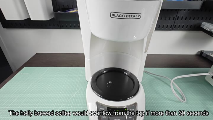 Black Decker single serve machine with open chamber Black Decker single serve machine with open chamber