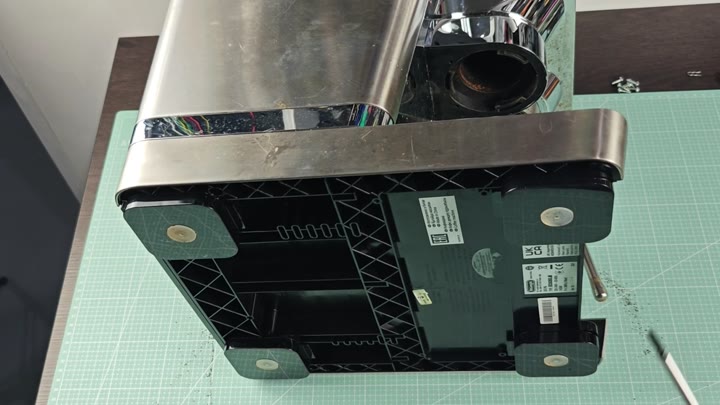 Bottom panel removed revealing structure Bottom panel removed revealing structure
