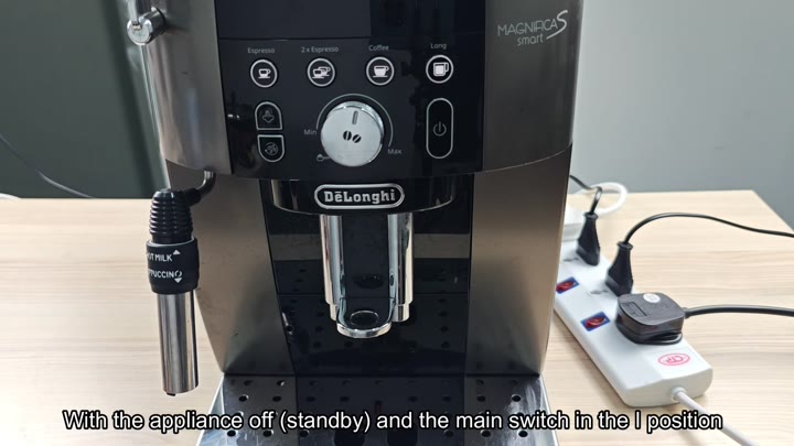 DeLonghi Magnifica with power switch on DeLonghi Magnifica with power switch on