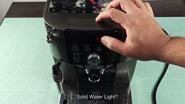 DeLonghi solid water light fix DeLonghi solid water light fix