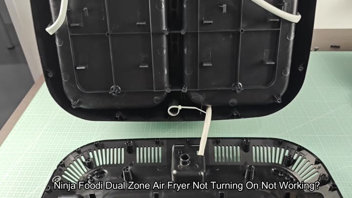 Disassembled Ninja Foodi Dual Zone internals Disassembled Ninja Foodi Dual Zone internals
