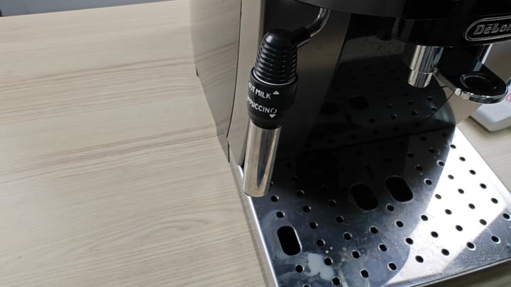 Espresso machine drip tray and wand Espresso machine drip tray and wand