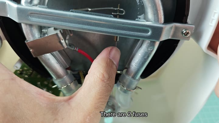 Identifying two fuses inside appliance Identifying two fuses inside appliance