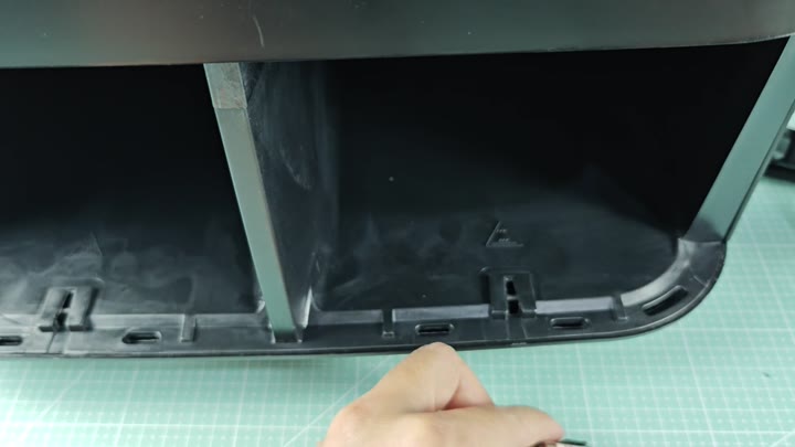 Interior plastic housing with assembly slots Interior plastic housing with assembly slots