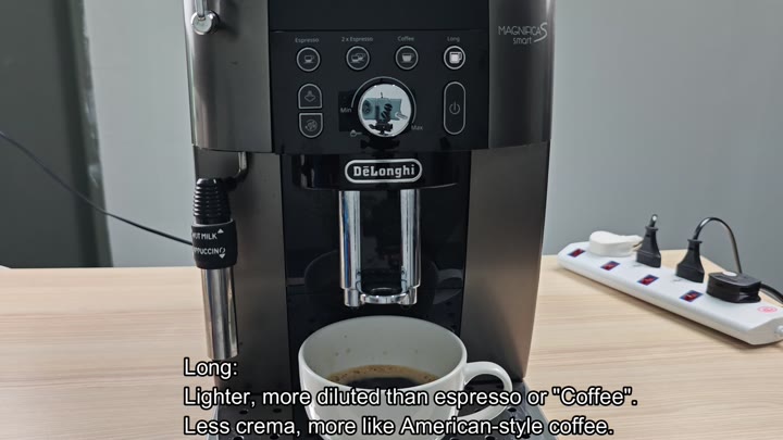 Magnifica S Smart with full mug Magnifica S Smart with full mug