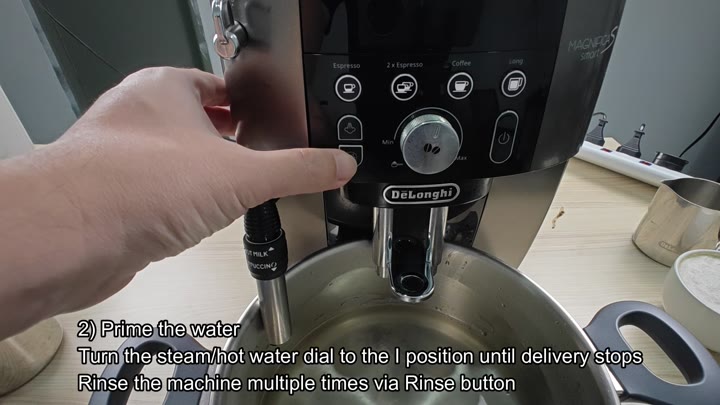 Priming water circuit by turning dial Priming water circuit by turning dial