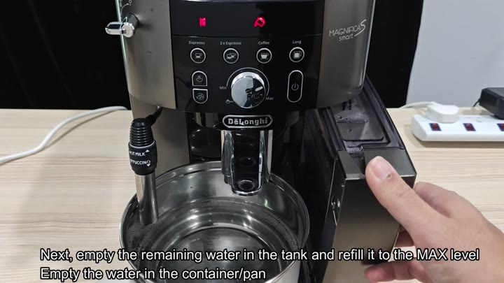 Refilling water tank to max level Refilling water tank to max level