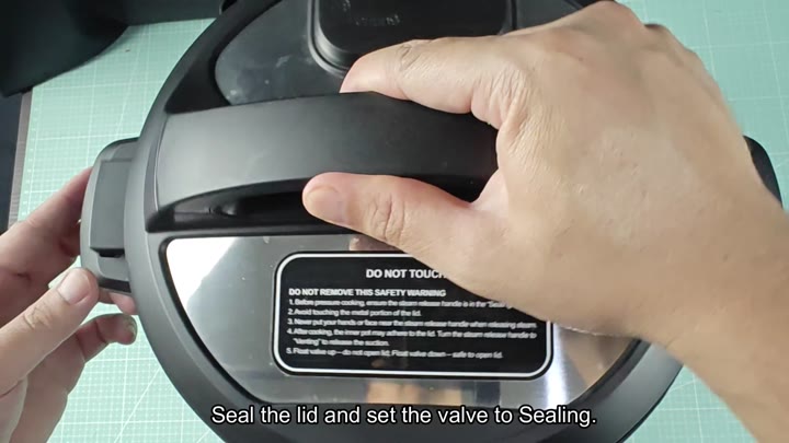 Sealing the Instant Pot lid Sealing the Instant Pot lid