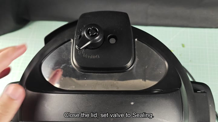 Setting Instant Pot valve to sealing position Setting Instant Pot valve to sealing position