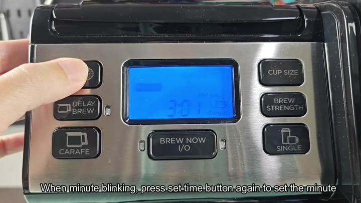 Setting the minutes on the clock Setting the minutes on the clock