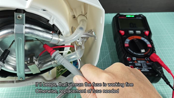 Testing fuse continuity with multimeter Testing fuse continuity with multimeter